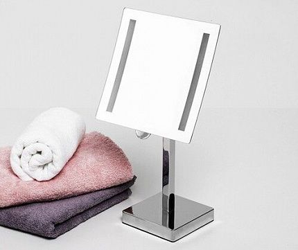 K-1007 Зеркало с LED-подсветкой, 3-х кратным увеличением
